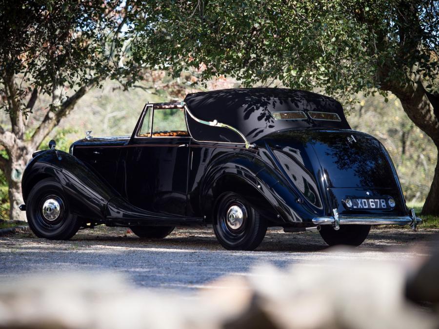  Bentley Mark VI Drophead Coupe by James Young 1948 года  (фото 2 из 15)